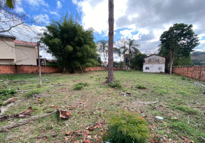 Terreno - Venda - Pr�ximo Ao Centro - Porangaba - SP