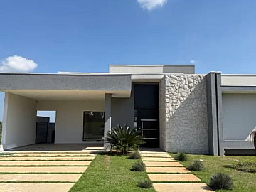 Casa em Condom�nio